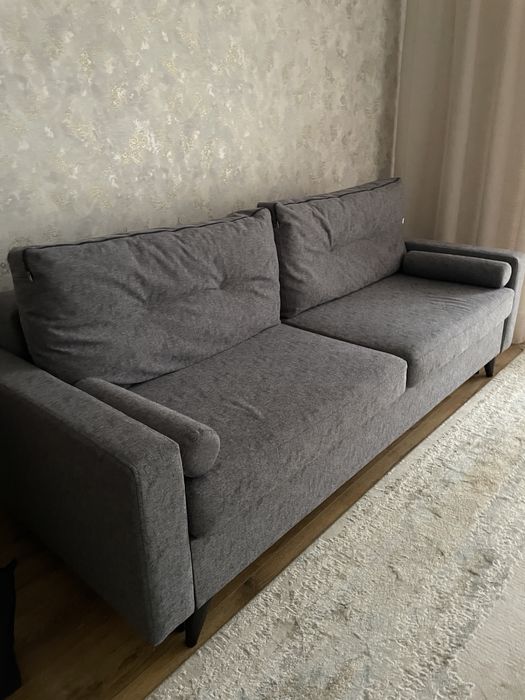 Продам почти новый диван