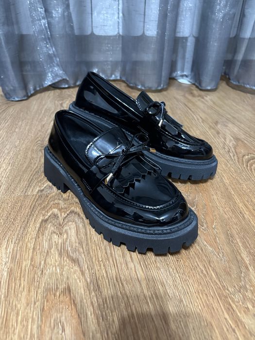 Обувки дамски нови