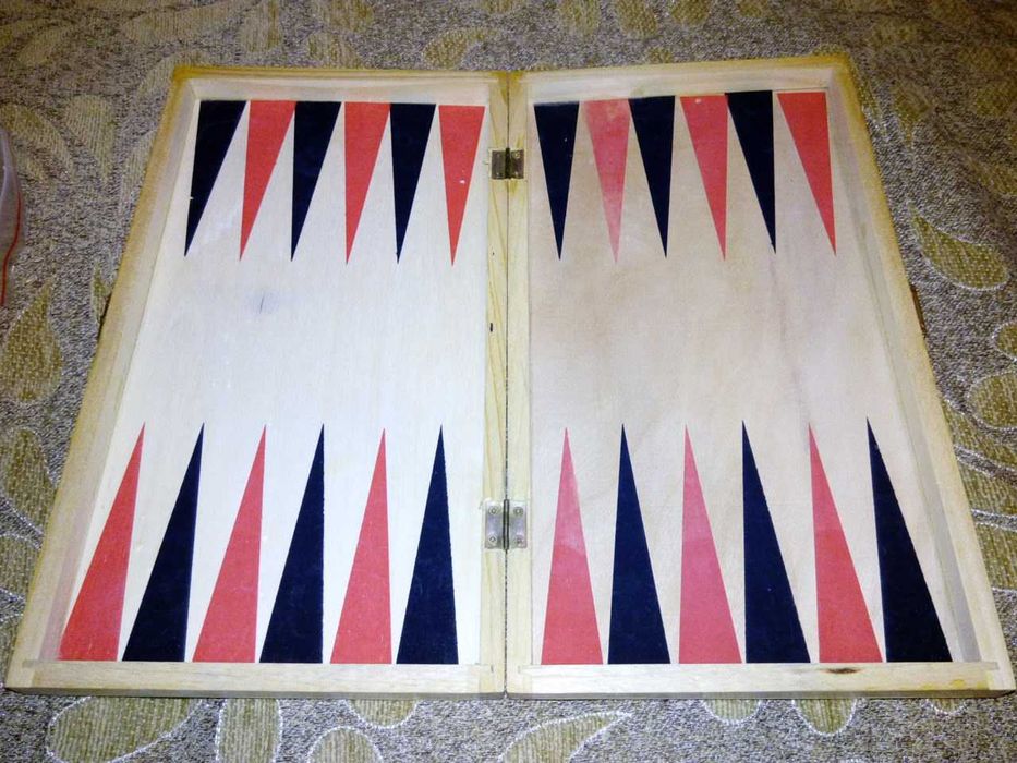 шахматы,шашки,нарды (3 в 1)