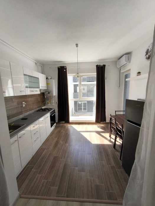 Închiriez apartament în regim hotelier zona Mall