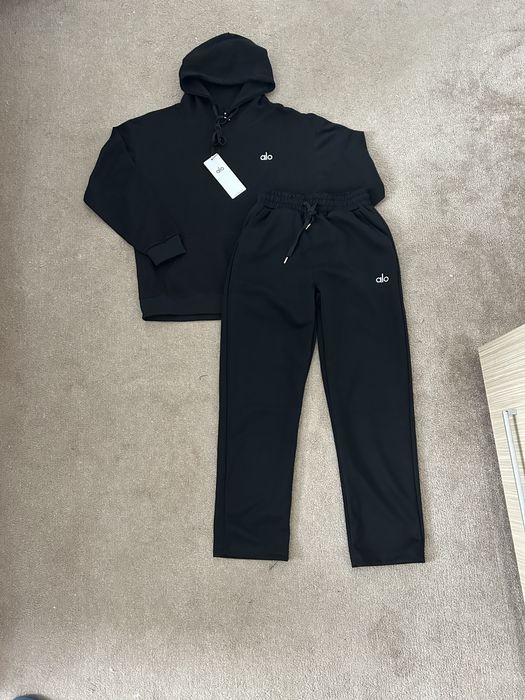 Alo yoga set cu gluga