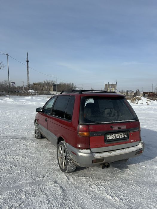Продам машину митсуба спейс раннер
