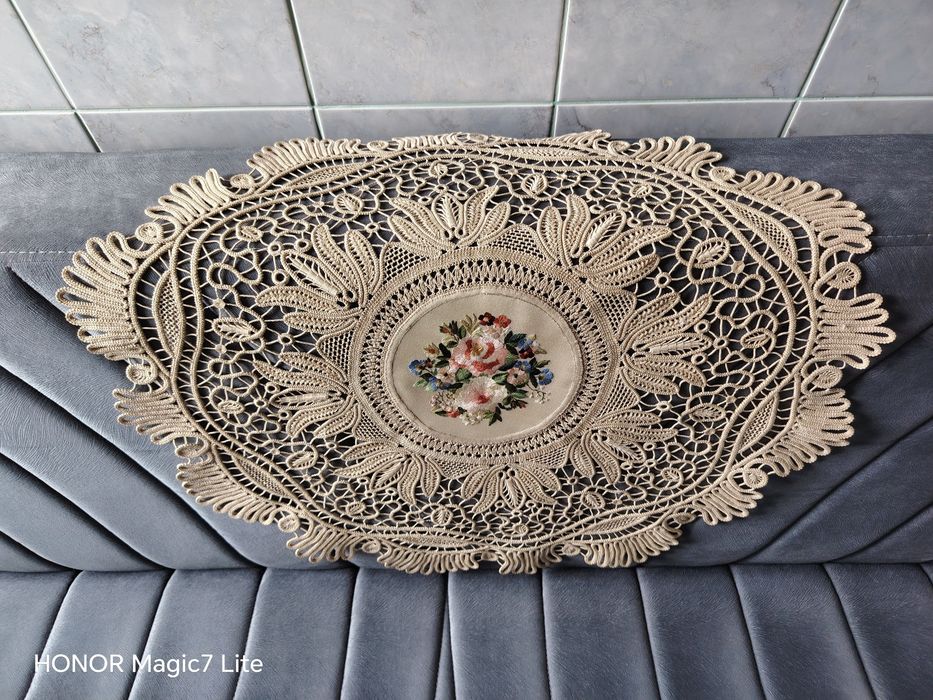 Mileu macrame lucrat manual