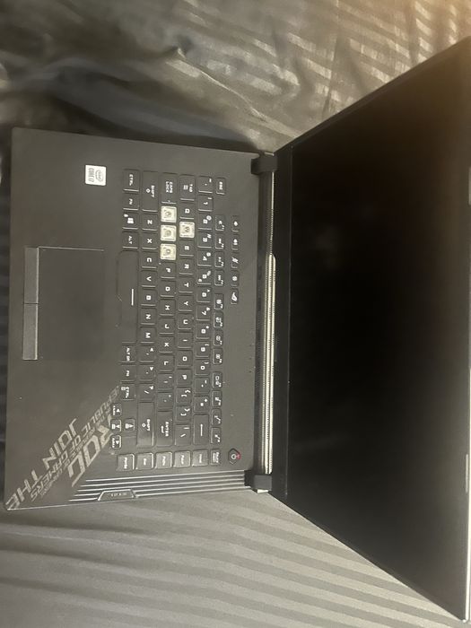 Laptop gaming ASUS ROG Strix G15LI.