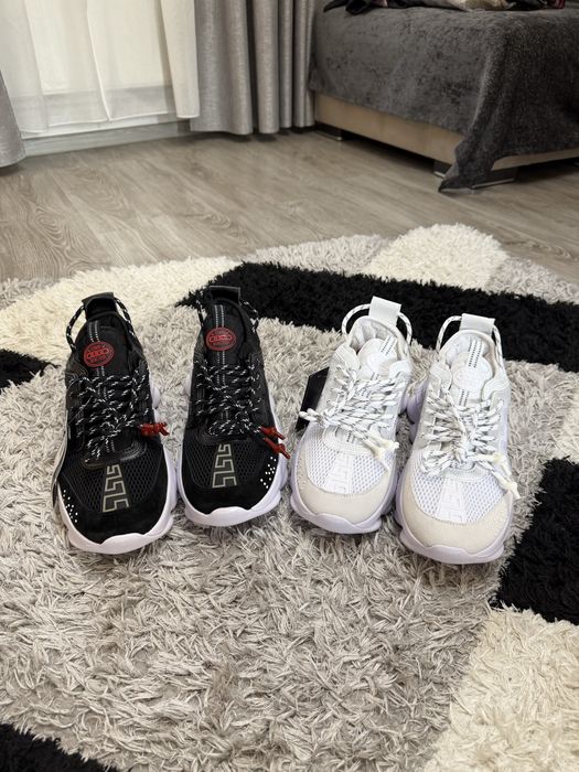 Versace chain reaction