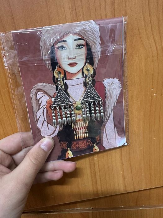 Қолдан жасалған әдемі сырга