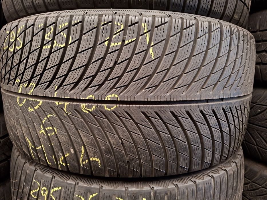 2 anvelope 295/35 R21 Michelin
