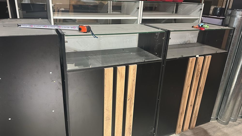 Продам стеллажи, витрина