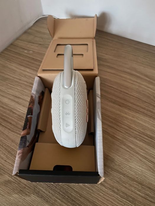 Преносима колонка JBL Clips 5