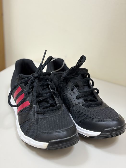 Маратонки Adidas 36 номер