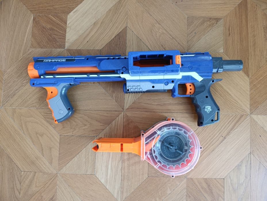 Продам Nerf Rampage