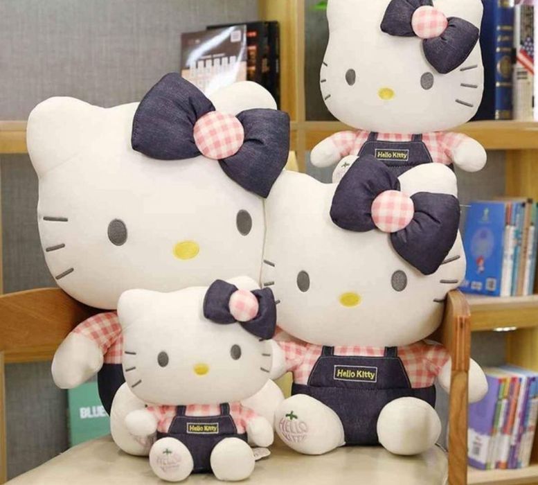 Mascota Hello Kitty/ Kuromi sanrio seria noua  35 cm