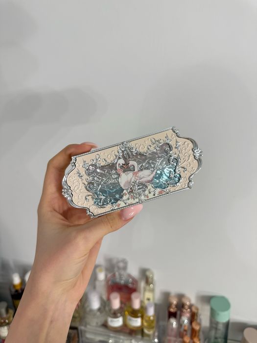 Flower Knows палетка теней (оригинал)