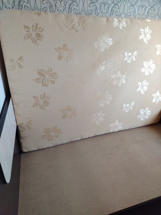 Продаю матрас размер 140/200 высота, 20.