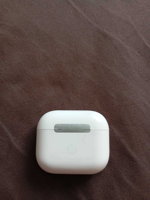 Продаю наушники airpods pro