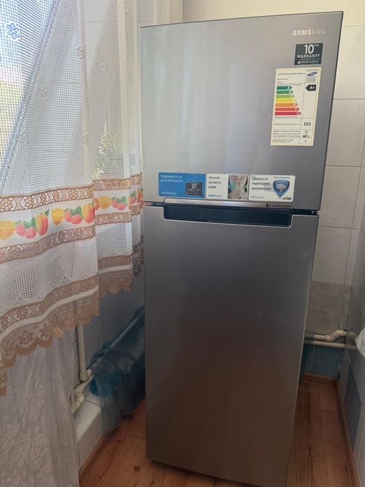 Холодильник Samsung RT25HAR