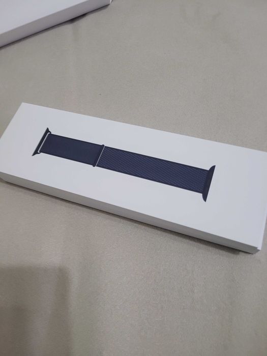 Apple Watch SE 2  44mm  с 6 месеца остатъчна гаранция