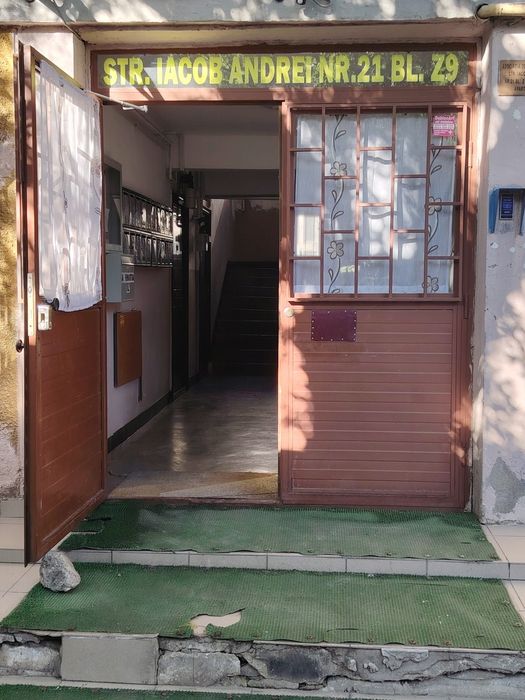De vanzare apartament 2 camere, confort 3
