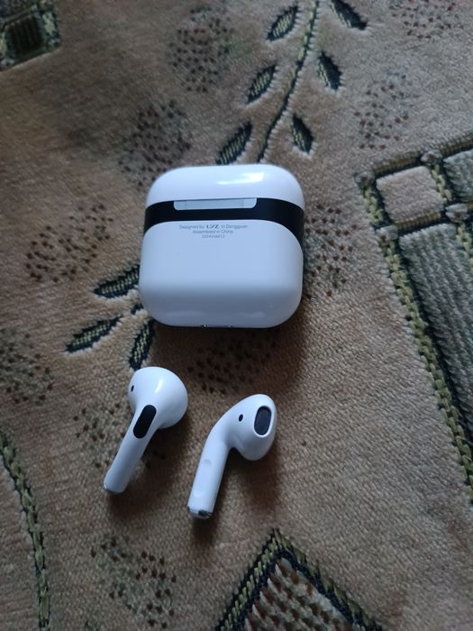 Наушники блютуз.