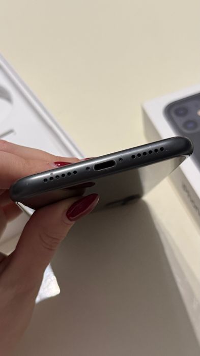 iPhone 11 black 64gb/ 72%