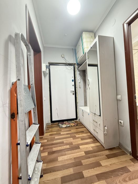 Шкаф для прихожей б/у продам срочно