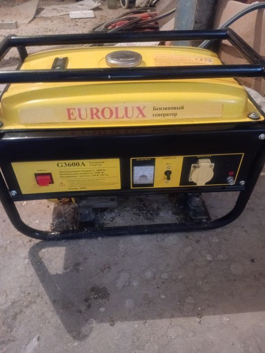 Продаётся бензиновый генератор