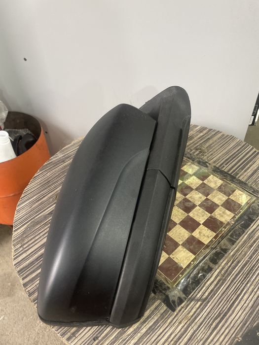 Продам правое зеркало лада гранта фл