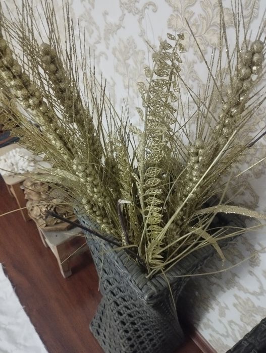 продаётся  колосья золотого цвета очень красивые