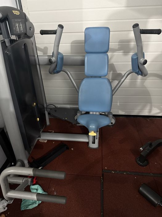 Aparat fluturari piept technogym