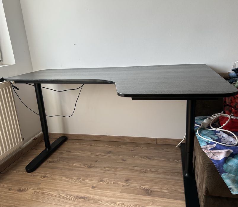 Birou negru Bekant Ikea 160 x 110 cm