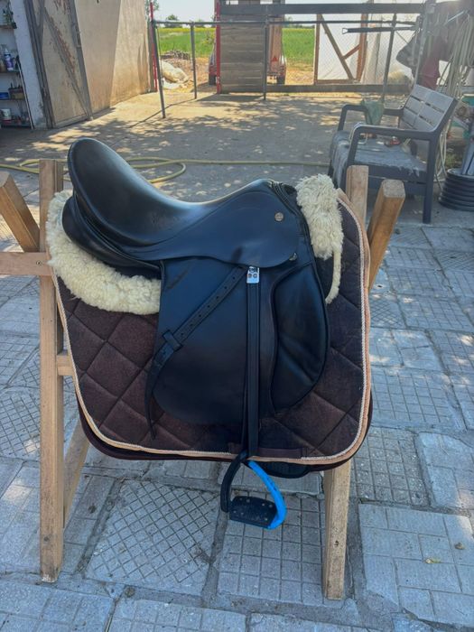 Седло за конна езда