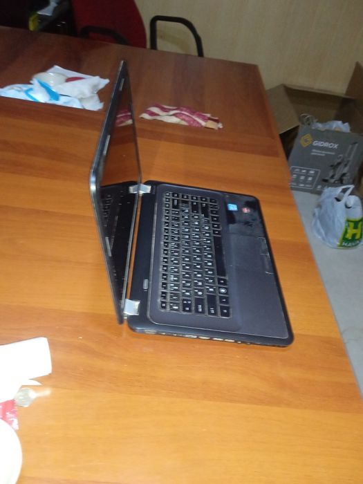 Nootbuk hp sotiladi zapchast.. ноутбук hp продается на запчастей... за