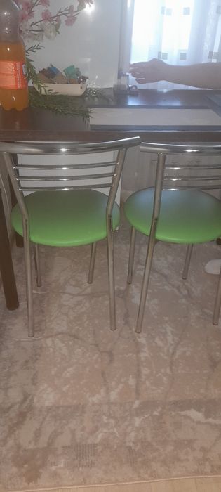 Продам стол +3 стула