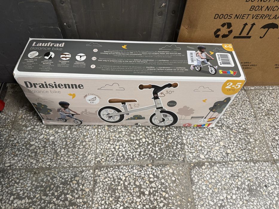 Чисто нов баланс велосипед Smoby Draisienne 2–5 г.