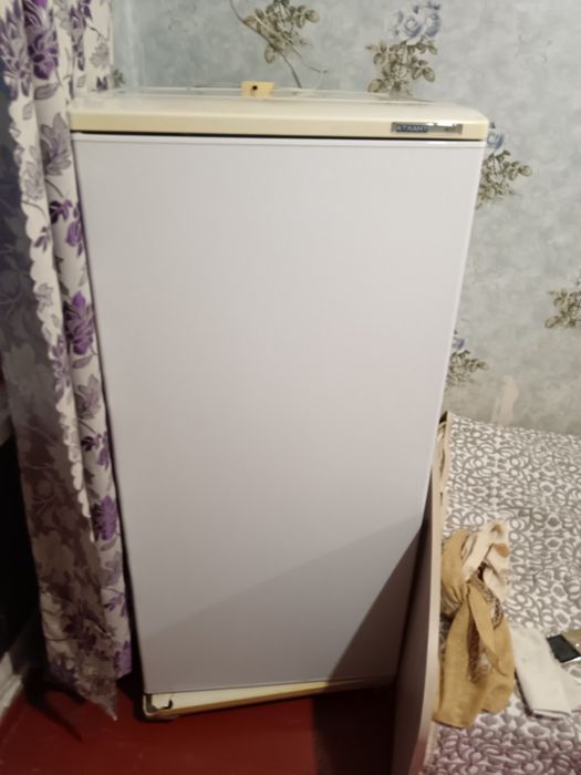 Продам рабочий холодильник