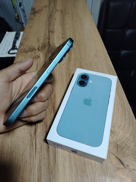 Iphone 16    128Gb.    93%.   620$