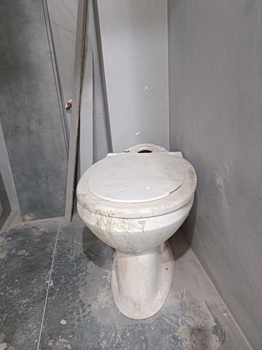 Унитаз б/у сатылады