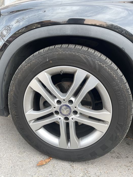 Запазени всесезонни гуми 235/55/R18