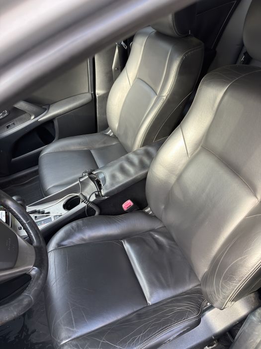 Toyota Avensis T27 2010 Automata