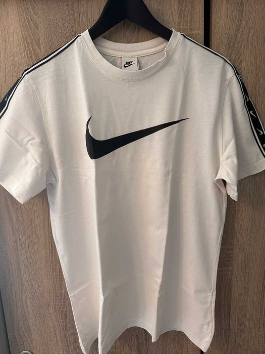 Nike тениска М размер