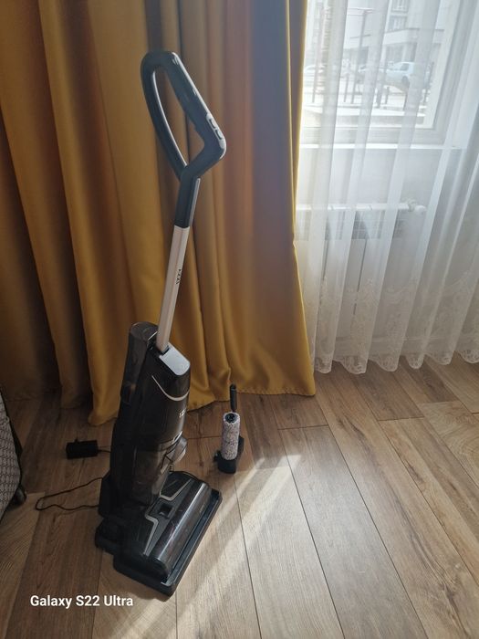 Продам пылесос беспроводной IZZY