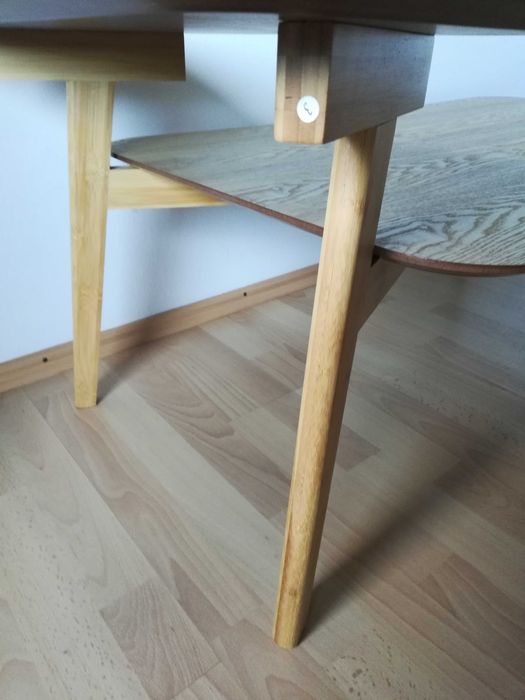 Холна маса с оригинален дизайн /нова/