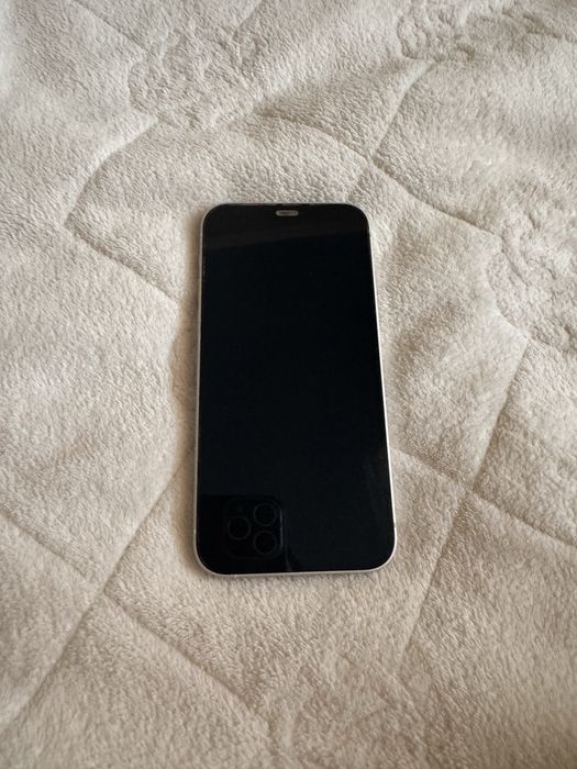 Продам айфон 12 64 гб