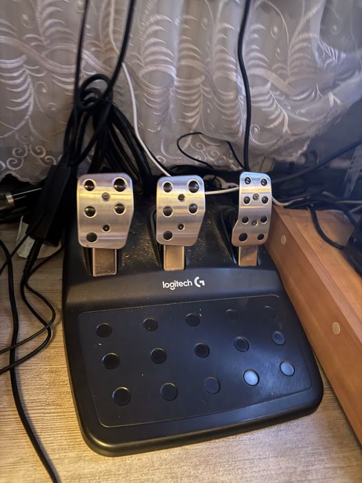 Продавам logitech g29