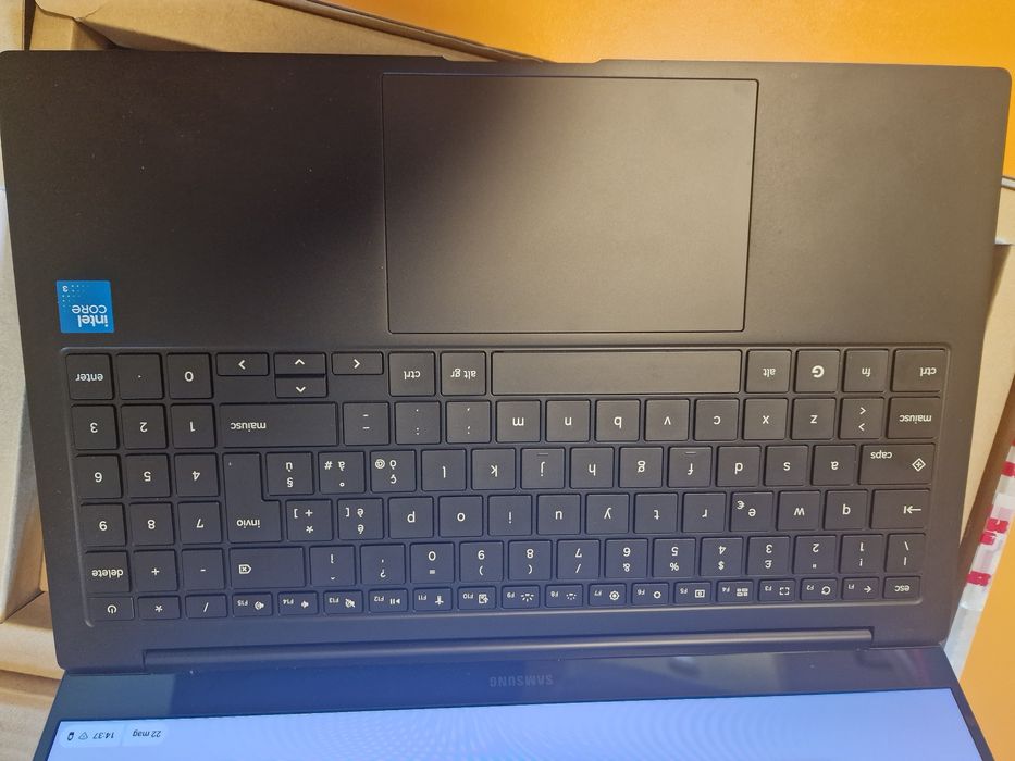 Notebook Samsung XE550XGA 16" i3-12100/8GB/256GB SSD Chrome sigilat