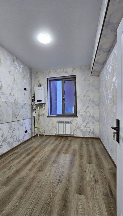 Orbita tomonda 1 xonali uy sotiladi