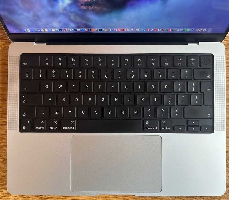 MacBook Pro 14" 2021 – M1 Pro, 16GB RAM, 1TB SSD – Stare foarte buna