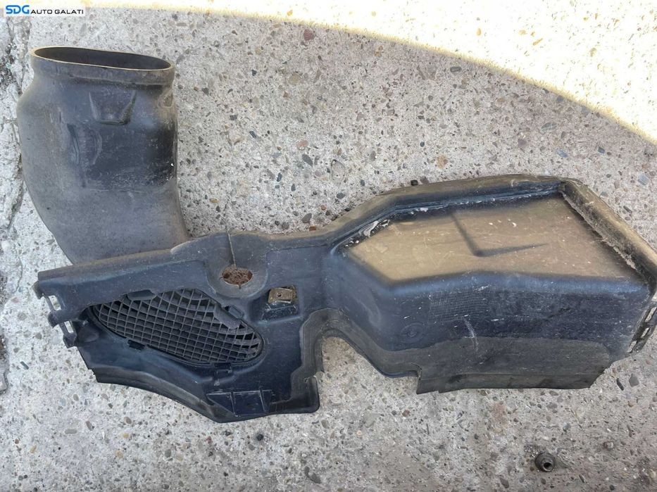 Deflector Aer Radiator Radiatoare BMW Seria 5 E60 E61 2003 - 2010 Cod 7050604 [1695]