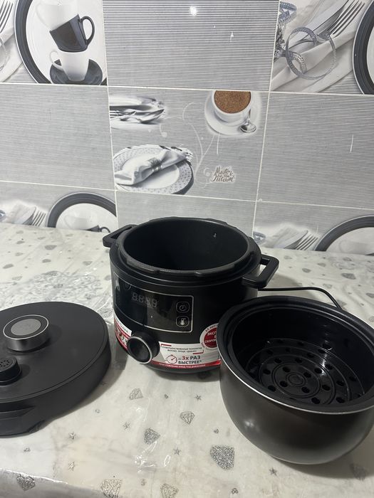 Tefal Turbo Cuisine мультиваркасы.