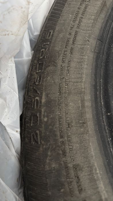 Продам резину на r16